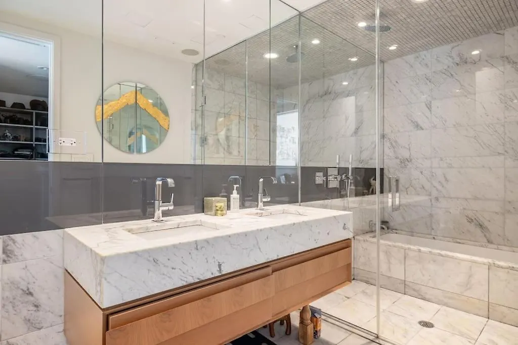 Brand New Five Bedroom Penthouse New York 0*,  United States