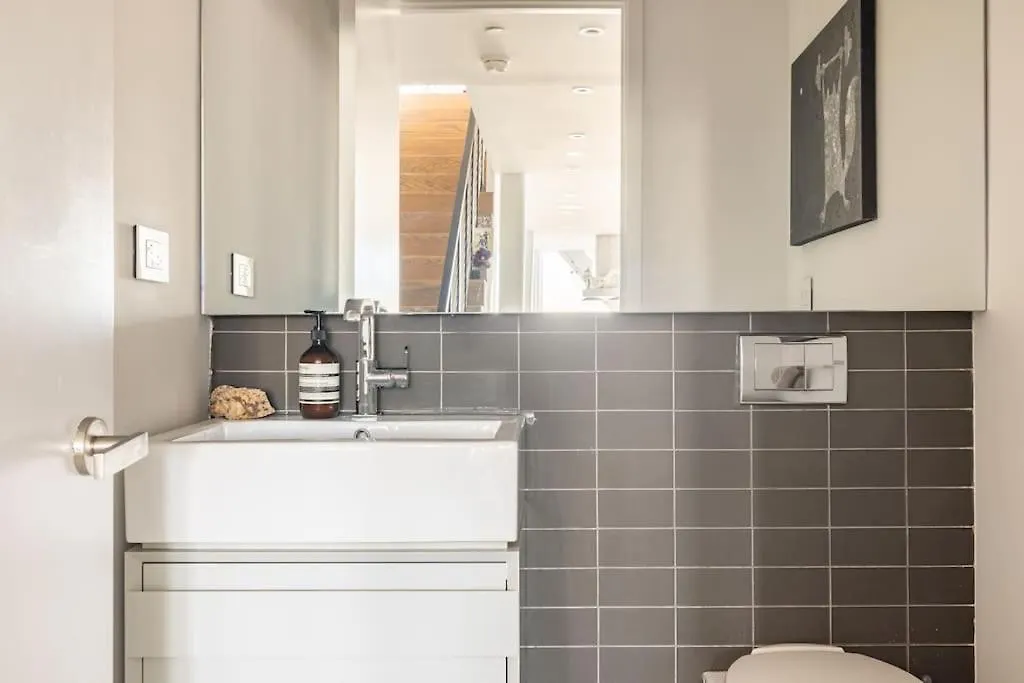 Brand New Five Bedroom Penthouse New York Apartment